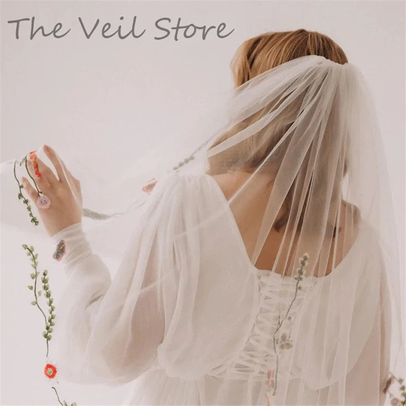 voile mariée blanc broderie florale rouge verte translucide classique romantique