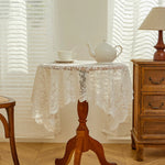nappe table blanche broderie florale semi transparente classique réutilisable lavable machine