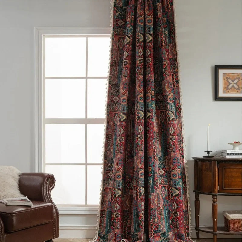 rideau opaque motif géométrique franges blanches boho chic fenêtre salon chambre maison