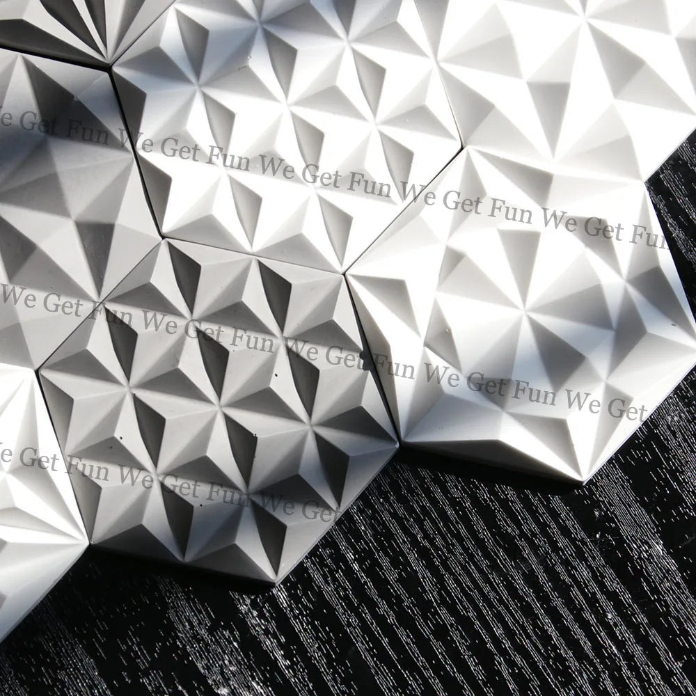 plaque décorative silicone hexagonale moderne blanc fixations invisibles carreaux muriaux fonds télévision