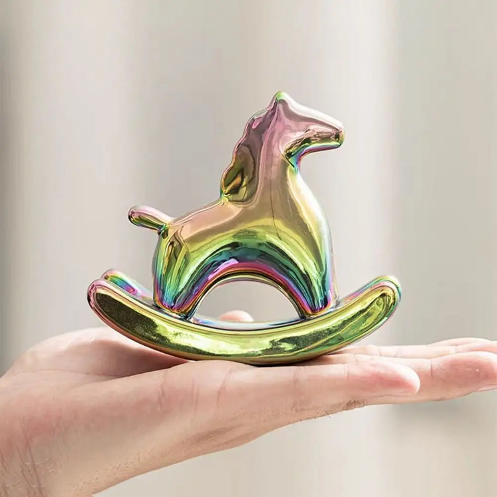 cheval bascule céramique multicolore moderne brillant iridescent décoration thé opaque figurine cadeau nouvel an