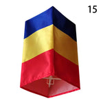 lanternes décoratives traditionnelles coréennes rouge bleu jaune blanc noix motifs nourriture textes coréens clips