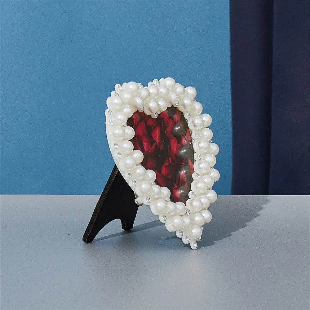 cadre photo blanches clips métalliques classique ornement décoration maison enfant anniversaire japonais cœur