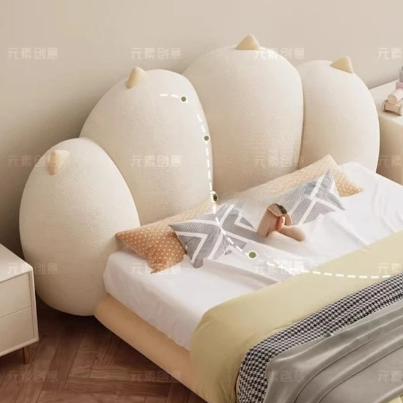 lit moderne minimaliste velours doux beige gris blanc chambre adolescente oreillers coussins
