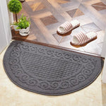 tapis sol antidérapant demi cercle texturé bordure ornée noir rouge vert marronintérieur porte