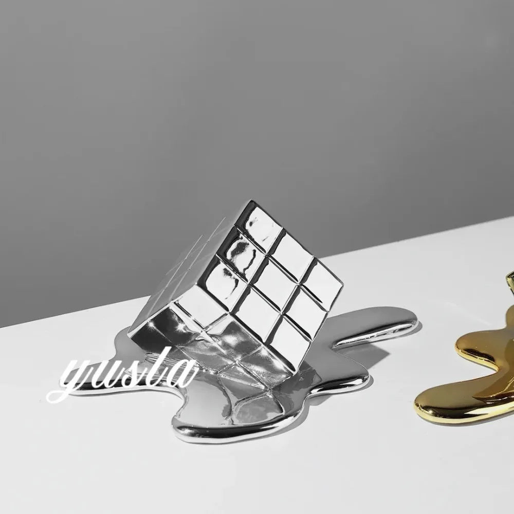 décoration intérieure moderne rubik's cube argent or transparent carreaux clips