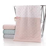 serviette coton bébé rapide absorption noël rose clair vert pastel gris clair points blancs