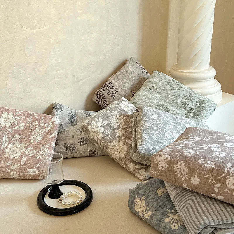 ensemble literie coton lin bleu gris motifs floraux drap plat taies oreillers vintage douillet