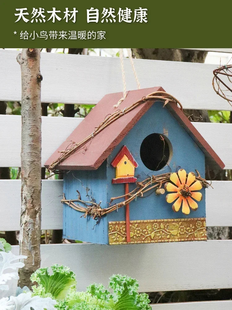 nichoirs oiseaux motifs floraux abeille coccinelle couleurs vives cordelette jardin balcon pastorale