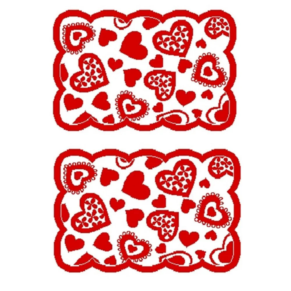 table runner rouge blanc coeurs transparents décoration valentin romantique table longue transparente motifs ajourés