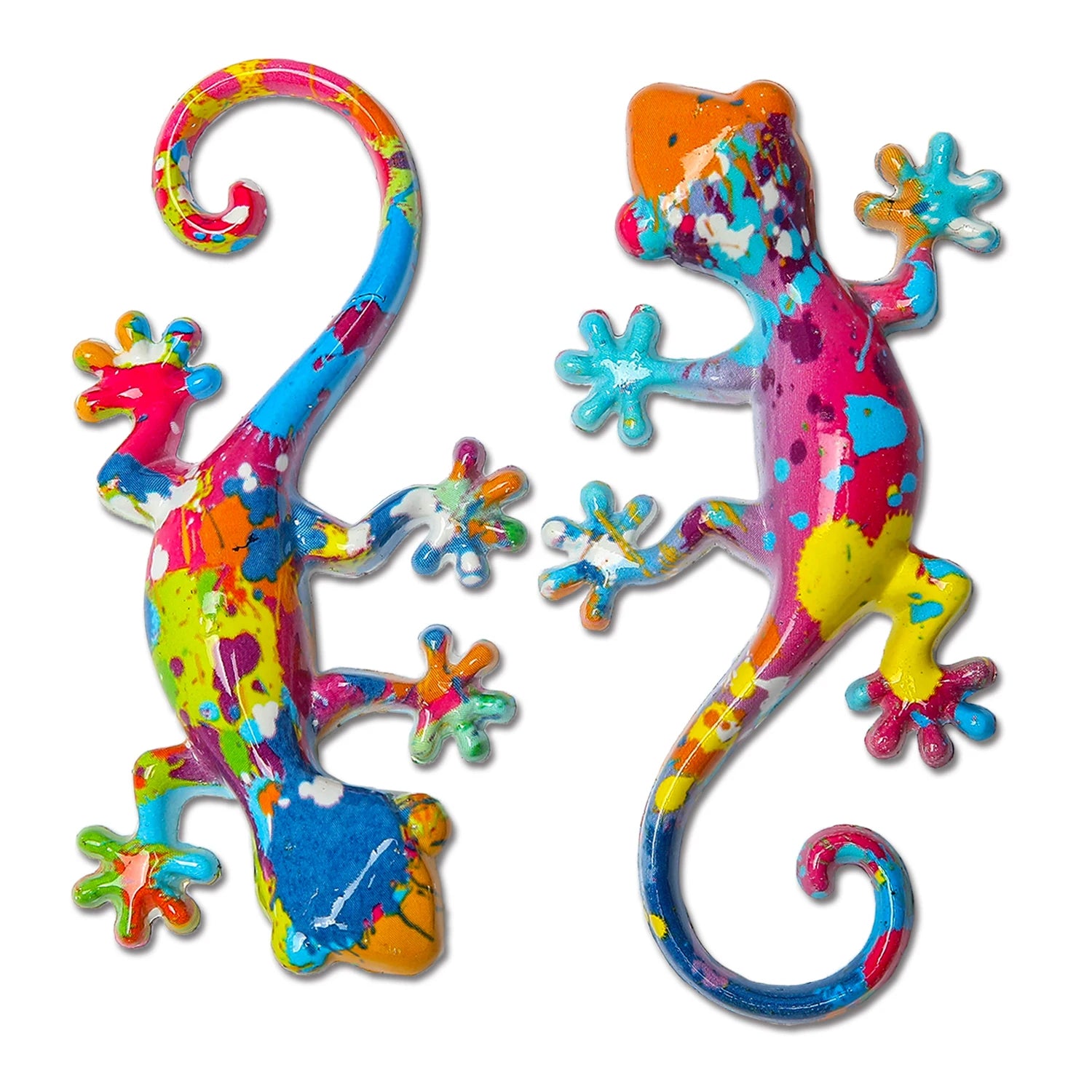 Gecko décoratif multicolore sur mur intérieur moderne