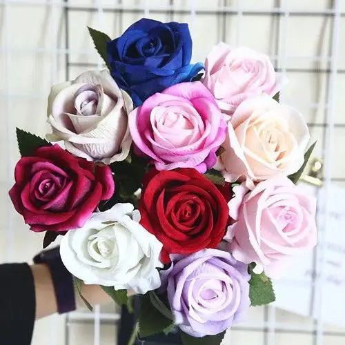 bouquet roses artificielles classiques blanc rouge violet intérieur mariage décoration anniversaire baby shower
