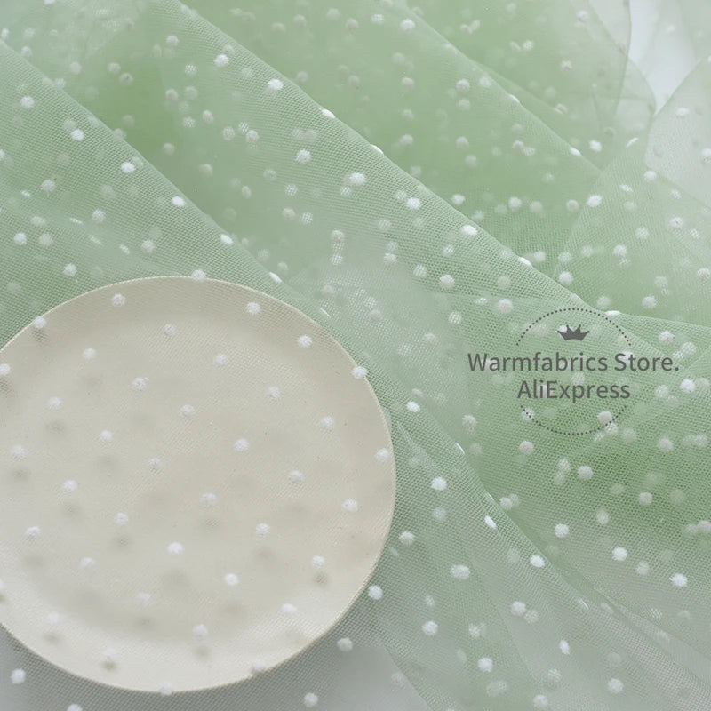 tulle rose blanches bleu vert beige translucide decoratif tissu maille