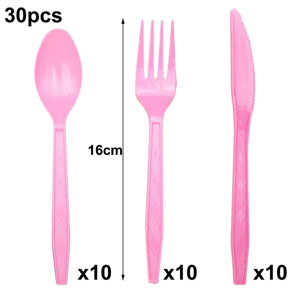 assiettes jetables vache rose anniversaire coeurs happy birthday serviettes fourchettes gobelets guirlande thème vache