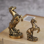 figurines chevaux bronze doré détails sculptés socle orné traditionnel asiatique décoration maison salon