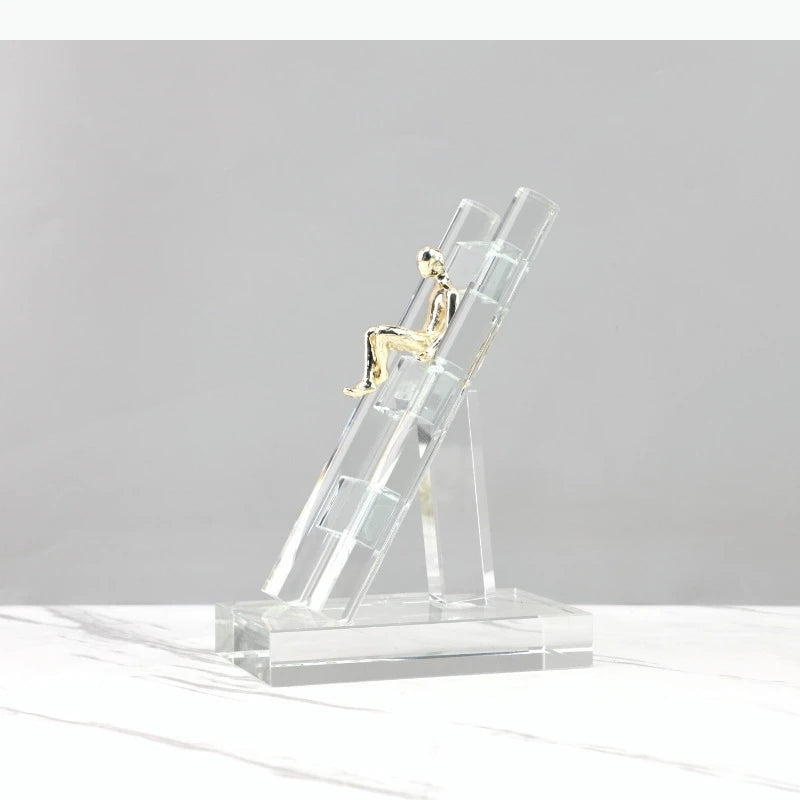 support smartphone transparent moderne figurine dorée minimaliste chambre
