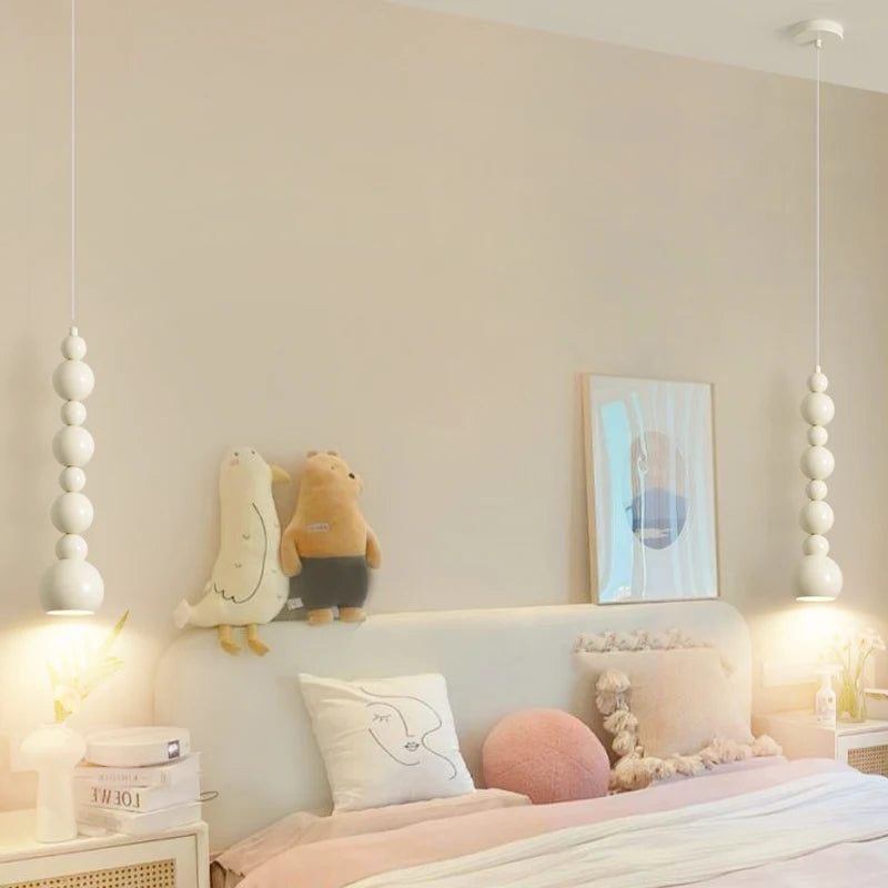 Lampe de chevet pendentif en cordon métallique élégante