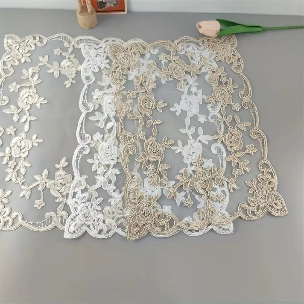 serviette table florale polyester blanc beige dentelle classique romantique rétro pâques festive