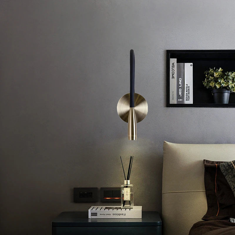 lampe murale or noir bras flexible éclairage blanc chaud 3000K moderne chambre étude entrée