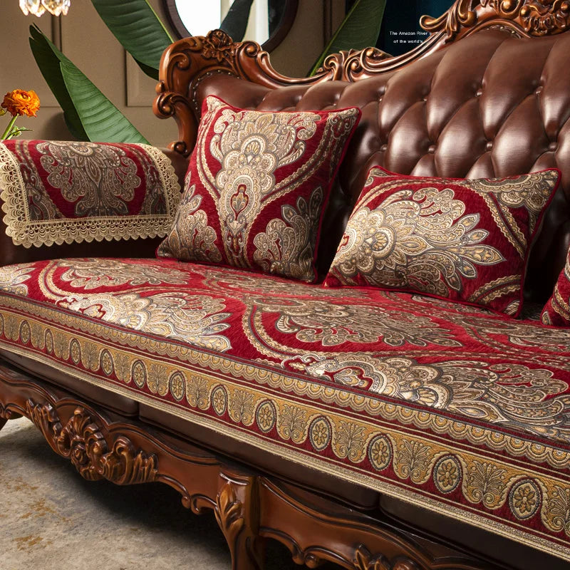 Ce sofa à design baroque se distingue par ses motifs floraux exquis et son ornement sculpté, créant une ambiance luxueuse et raffinée dans cet intérieur.