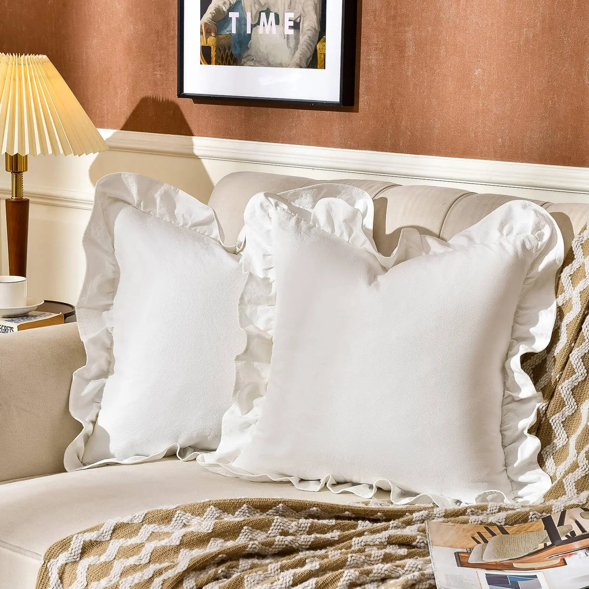 housses coussin coton couleur blanc vert bleu violet marron bords froncés texture tissu decoratif