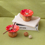 support bijoux forme champignon couleur rouge blanc texture bois moderne élégant bracelet bague montre
