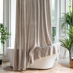 rideau moderne bohème beige clair gris clair rayures verticales franges opaques crochets métalliques