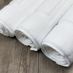 tapis bain absorbant coton blanc gris moderne texturé jacquard duveteux poils longs