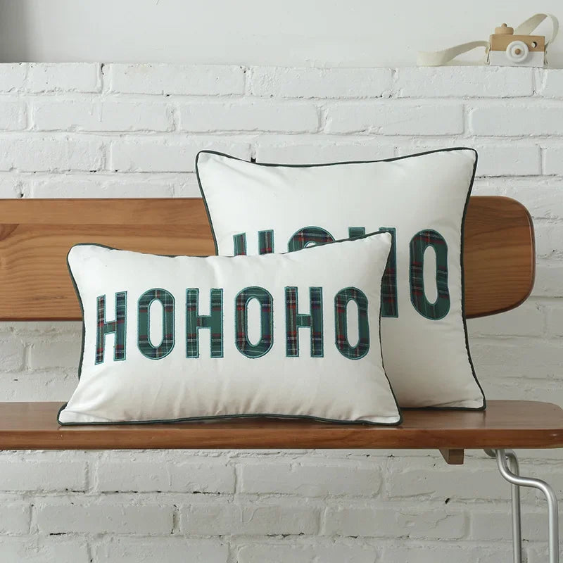 coussins brodés motif tartan vert rouge hoho joy noël decoration intérieure vintage moderne