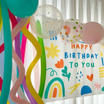décoration chambre coucher rideau mural happy birthday confettis arc ciel lettres motifs festifs clips