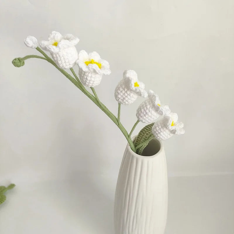 bouquet fleurs tricotées main blanc rose vert artisanal intérieur mariage anniversaire