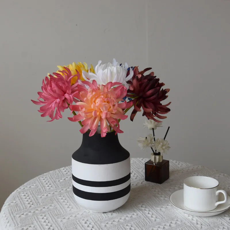 fleurs artificielles chrysanthèmes soie rouge rose bleu blanc jaune décoration intérieure mariage anniversaire minimaliste