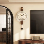 Comparaison des couleurs blanc et noir pour l'horloge murale
