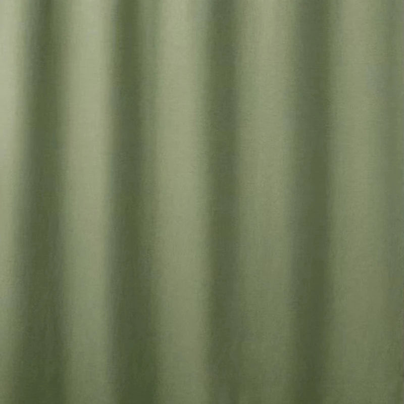 Rideau opaque vert olive pour salon moderne, ajoutant une touche élégante et chaleureuse à votre intérieur, idéal pour bloquer la lumière et garantir l'intimité. Parfait pour une ambiance cosy et contemporaine dans votre maison.