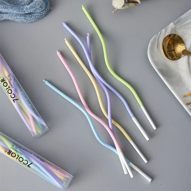bougies holographiques violet vert bleu modernes pièces boîtes présentation transparentes