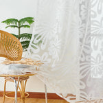 rideau moderne polyester jacquard fleurs stylisées transparent blanc beige maison hospitalité 132x243cm