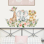 Détail du motif floral rose et animaux jungle sur autocollant mural