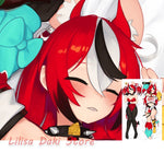 taie d'oreiller animée personnage cheveux longs oreilles chat yeux colorés rouge noir blanc bleu