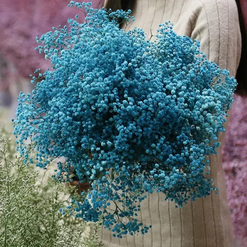 Bouquet fleurs artificielles bleu clair petites fleurs rondes décoration moderne vase inclusion