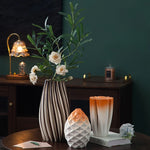 vase moderne rayures diagonales blanc orange rouge décoration maison arrangement floral