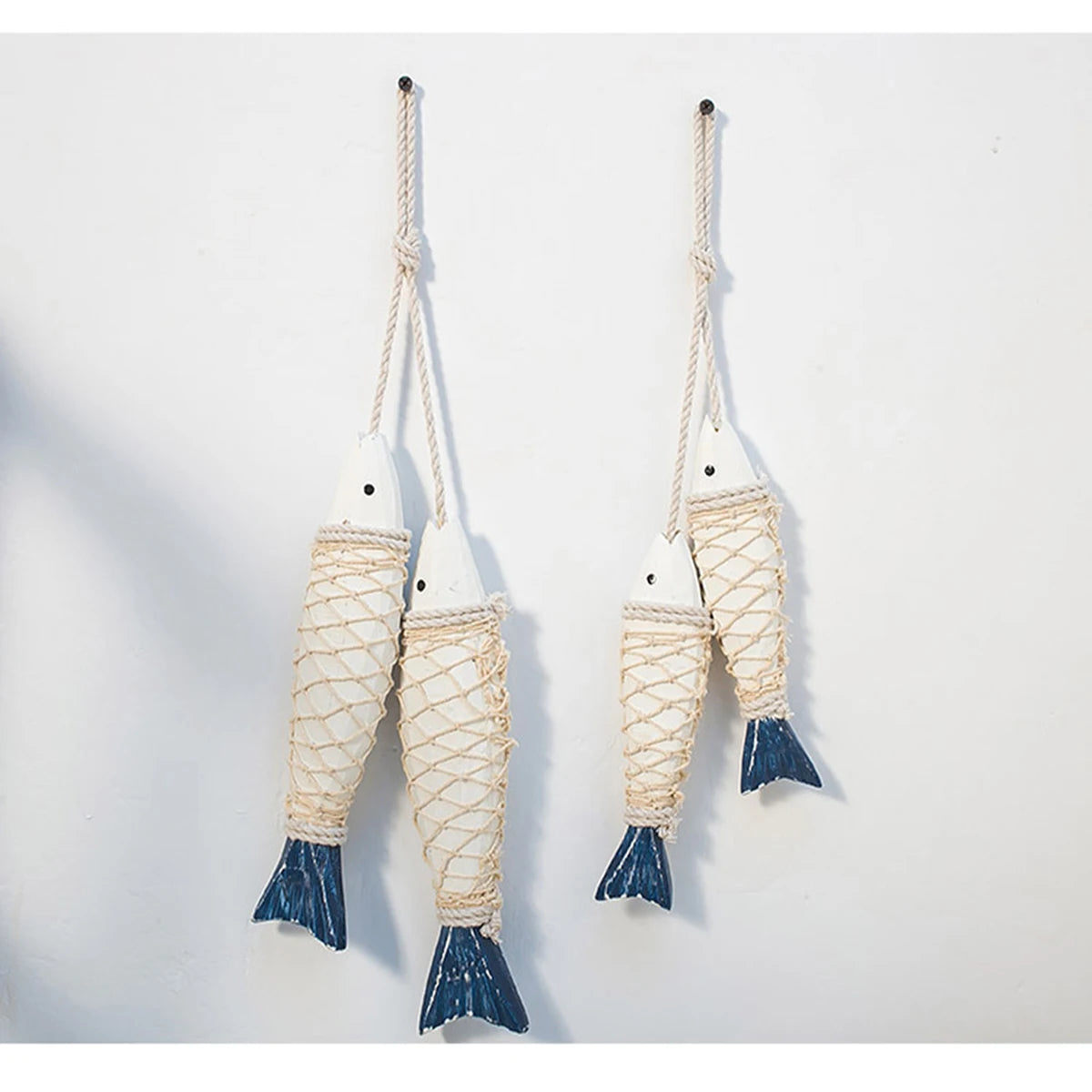 poissons bois sculptés naturels bleu marine artisanal cordelette filet pêche décoration murale vintage