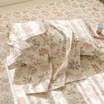 Housse de couette bleue avec motif floral délicat