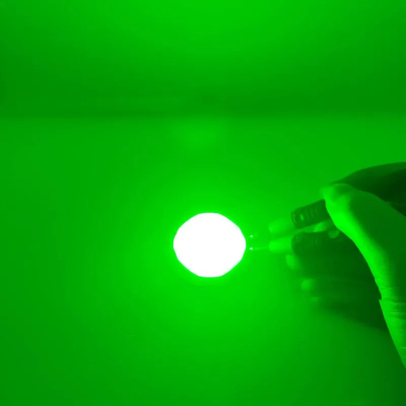 source lumineuse led cob 50w jaune rouge orange moderne grille perforations boutons commandes