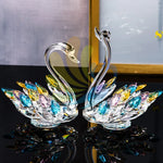 Sculpture cygne cristal plumes colorées transparent moderne décoration intérieure verte bleu jaune rose