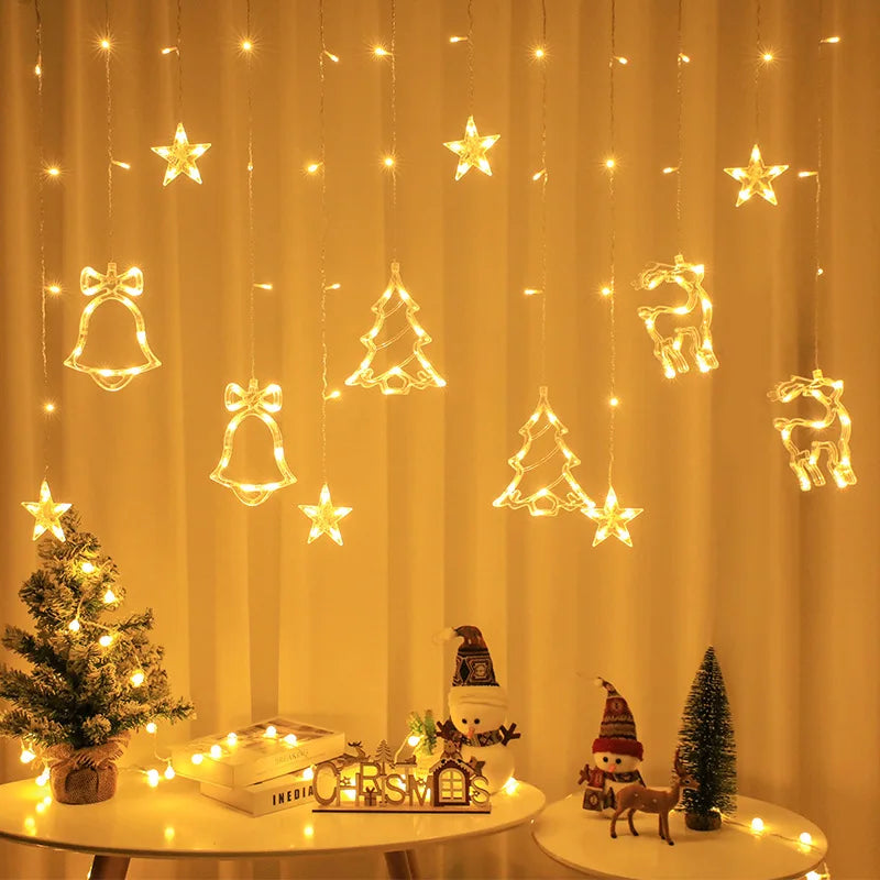 Détail des pendentifs LED transparents de la guirlande
