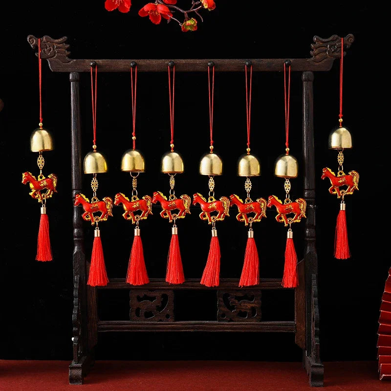 décoration murale traditionnelle chinoise motifs floraux or rouge blanc pièces d'or rubans pompons caractères