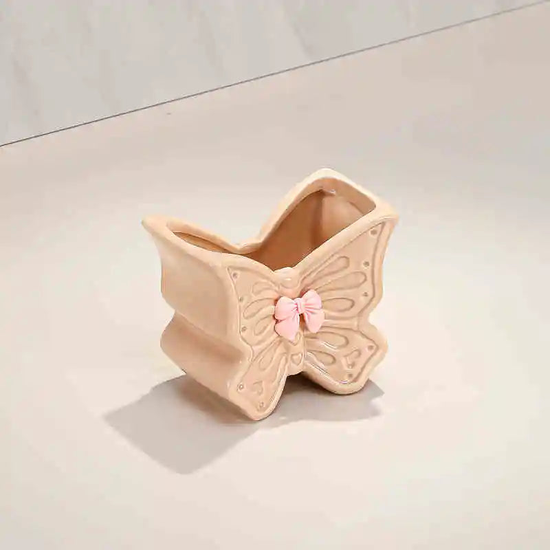 rangement mural papillon rose blanche brosses dents pinceaux maquillage deco girly fantaisiste