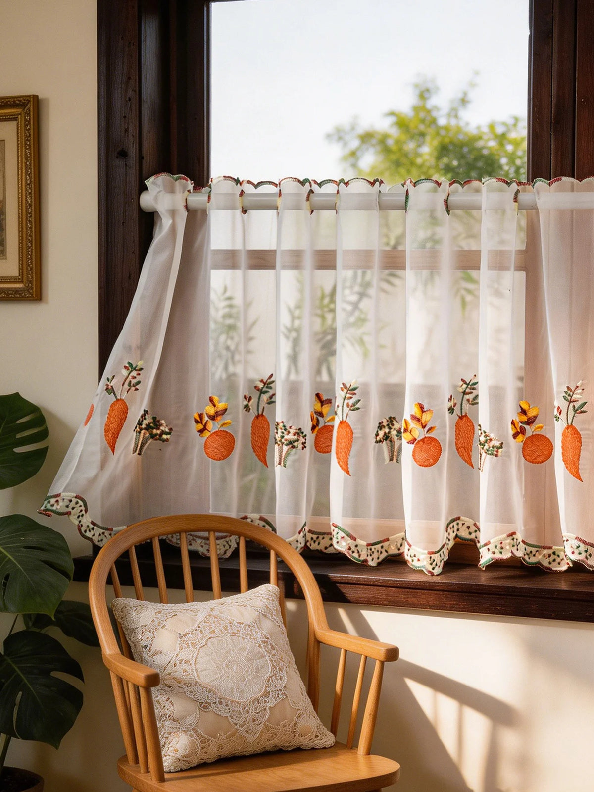 rideau brodé carotte transparent rustique fenetre cuisine dentelle bordure blanc orange vert
