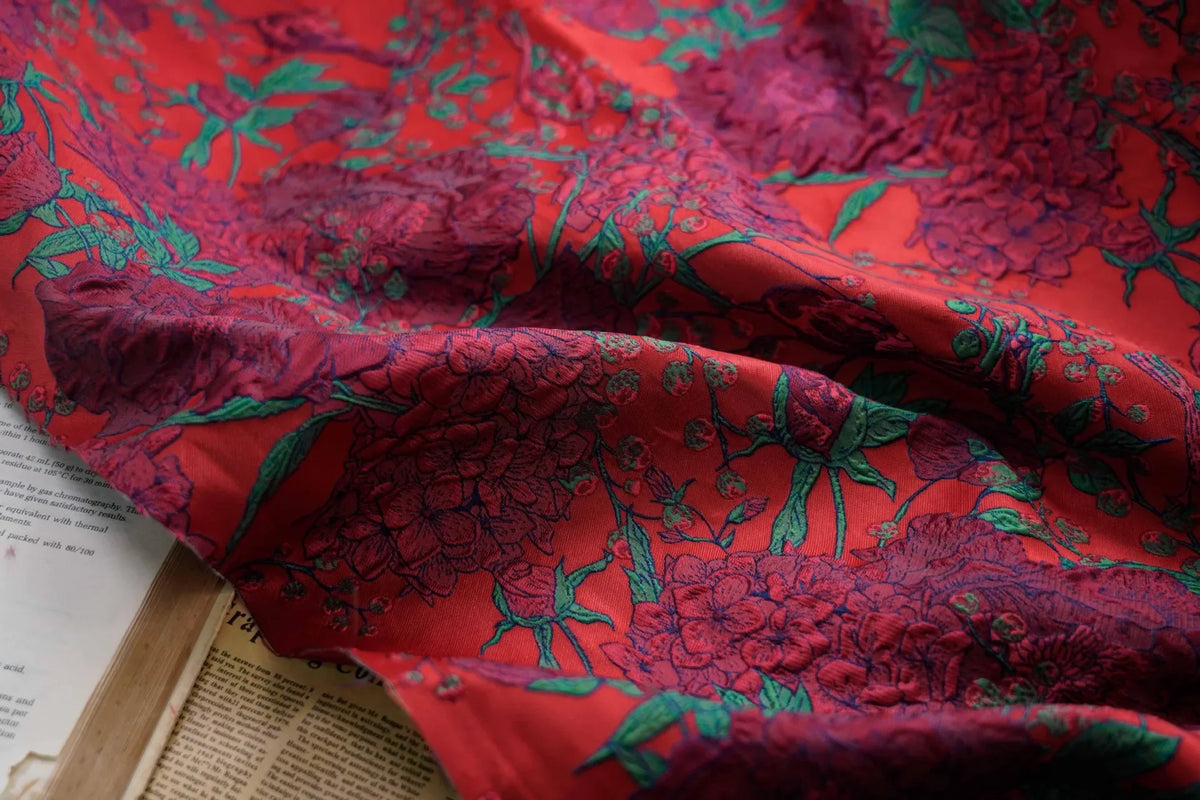 tissu polyester fleurs rouge vert résistant couture décoration imprimé floral bricolage respectueux environnement