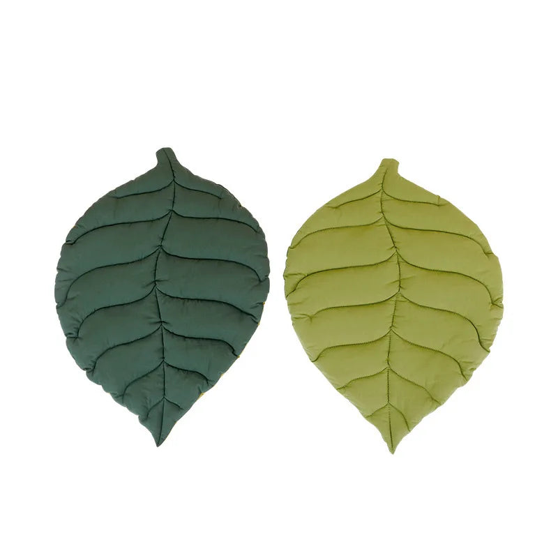 tapis lit chat feuille verte texturée nervures mat décoratif nature 68x45cm jouet bois ballé